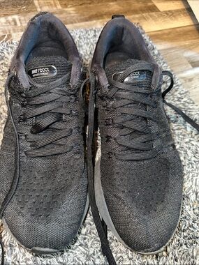 Nike Men’s Size 9.5 Black Infinity Flyknit Athletic Sneakers